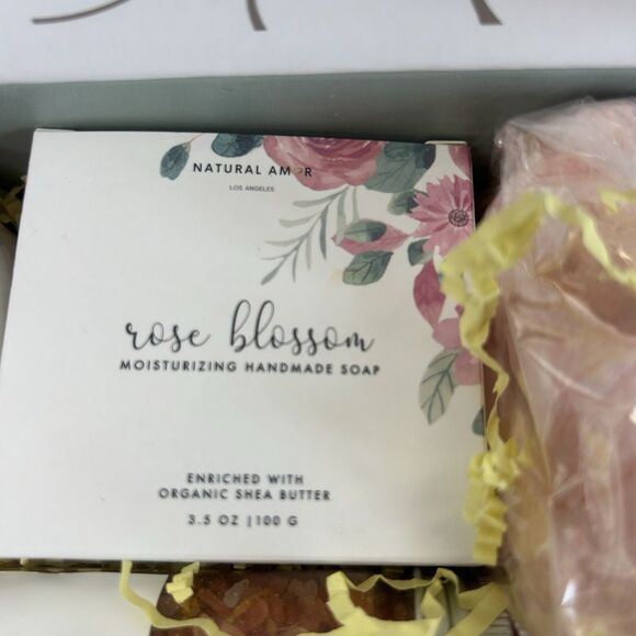 Natural Amor Los Angeles Relaxing Spa Gift Set for Women Luxurious 7pc Bath Set - Picture 12 of 16